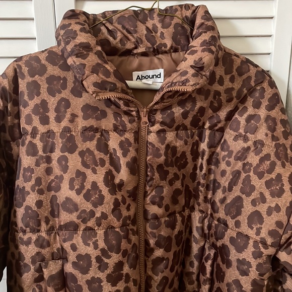 Abound Leopard Puffer Coat - Picture 3 of 4